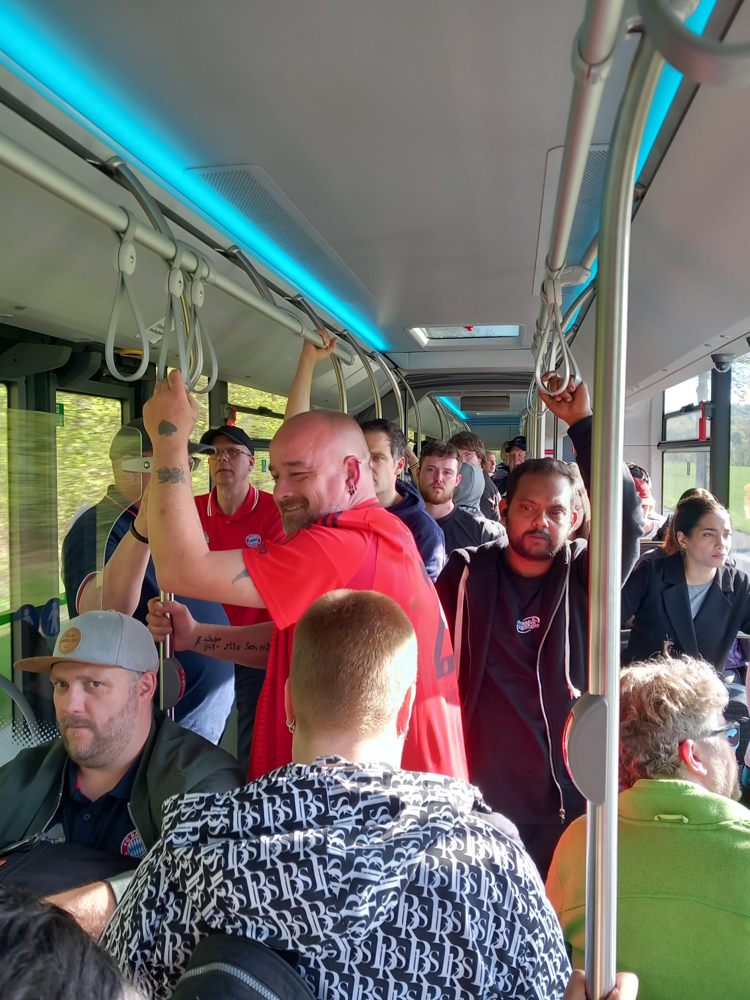 Bus Rück